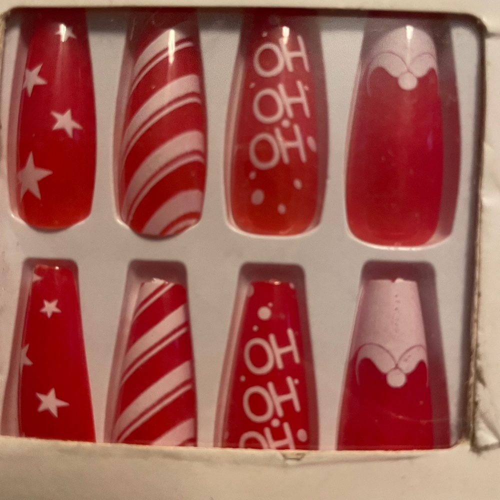 Press On Fingernail Lot of 4. (No glue)